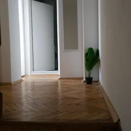 Apartment Sim-vlae