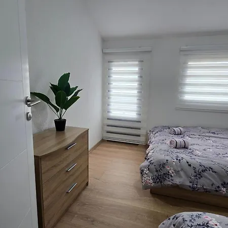 Sim-vlae Apartment