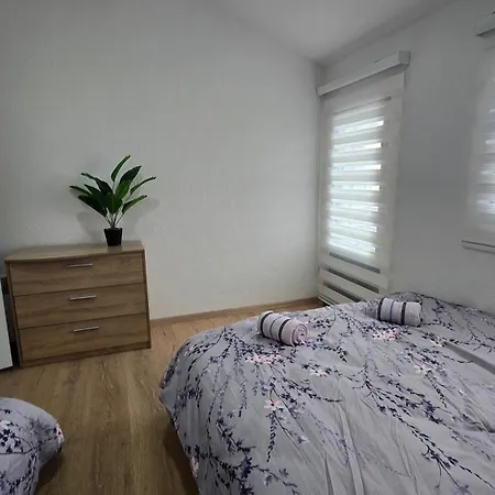 Apartment Sim-vlae *