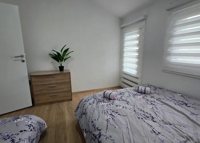 Apartment Sim-vlae *